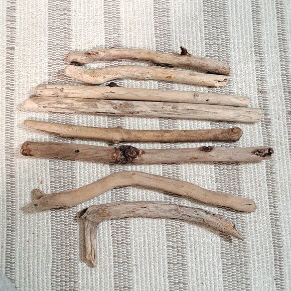 Bundle of 8 Long Pieces of Driftwood - Picture 1 of 7